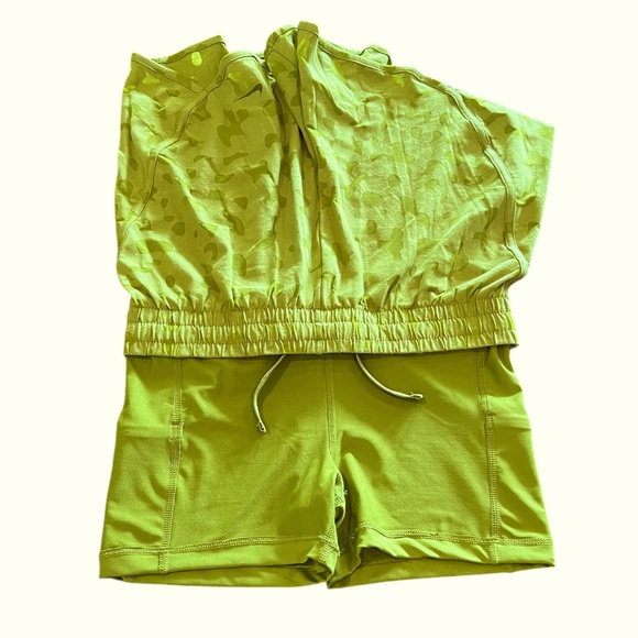 Nike Training Loose Fit Athletic Shorts Girls XL  Green NWT - Picture 4 of 5